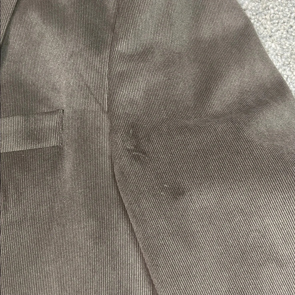 Ralph Lauren pin hole